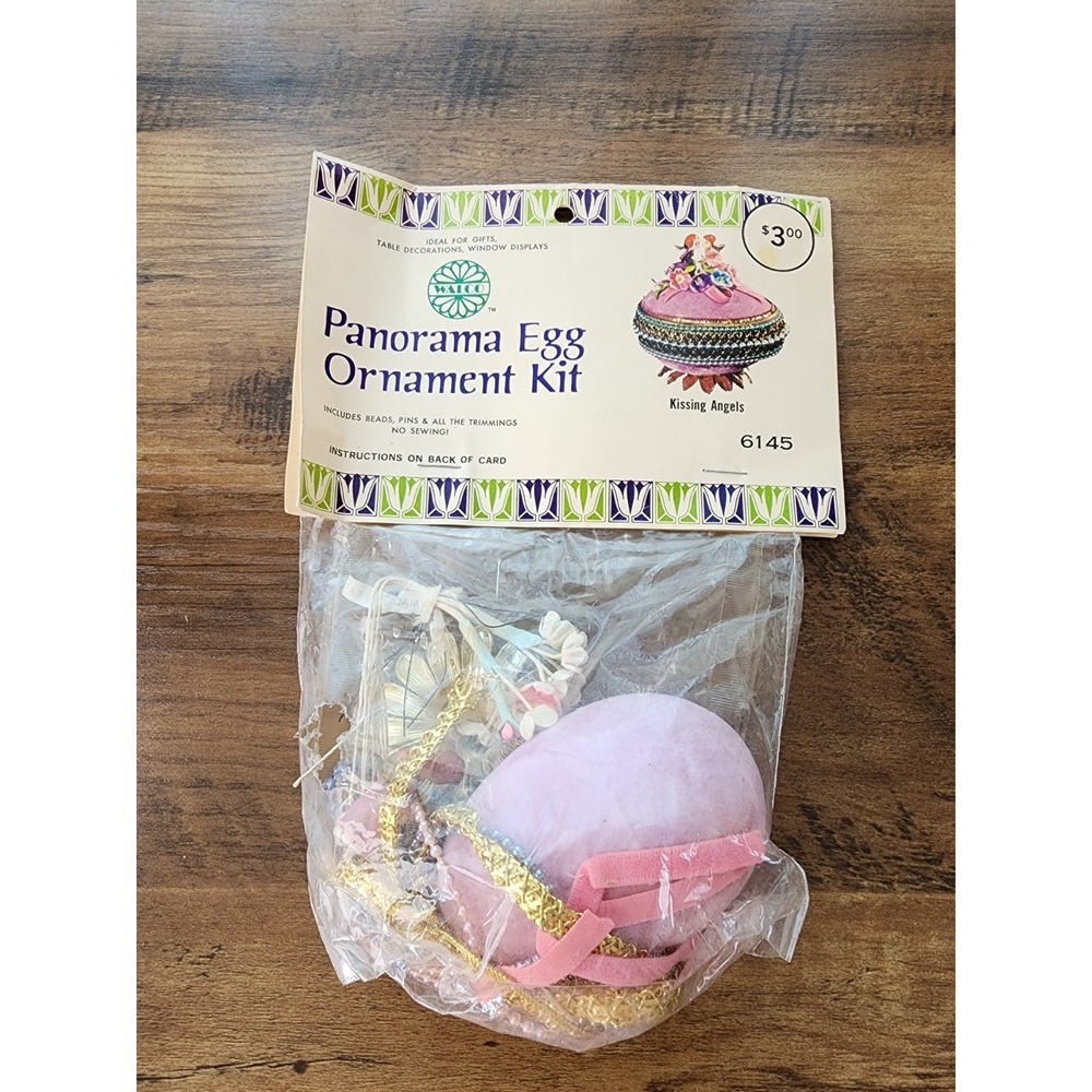 Vintage Panorama Egg Ornament Kit Kissing Angels Diorama Retro Pink Unopened New